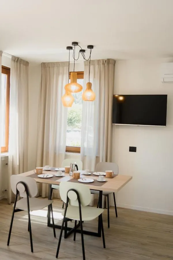 Apartment Welcome Traveller La Casa Degli Acquerelli Garda