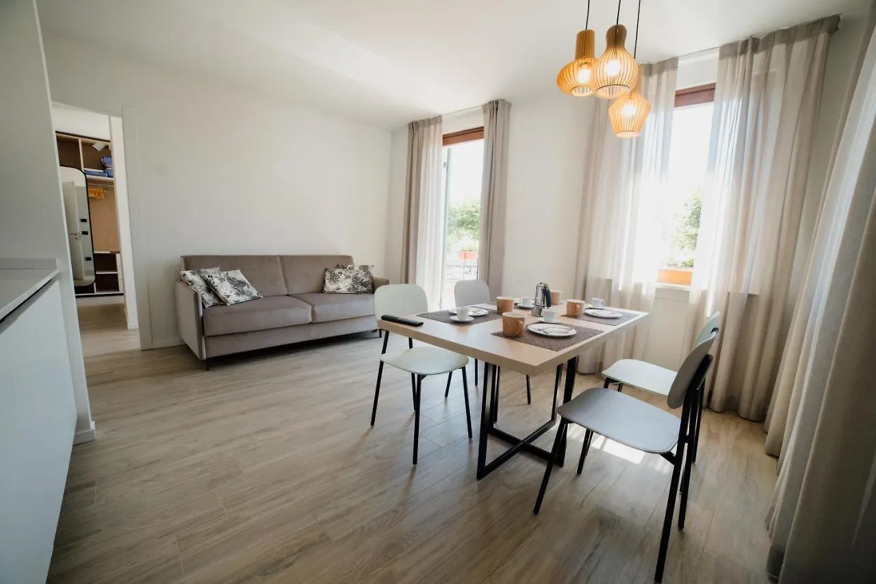 Welcome Traveller La Casa Degli Acquerelli Garda  Apartment