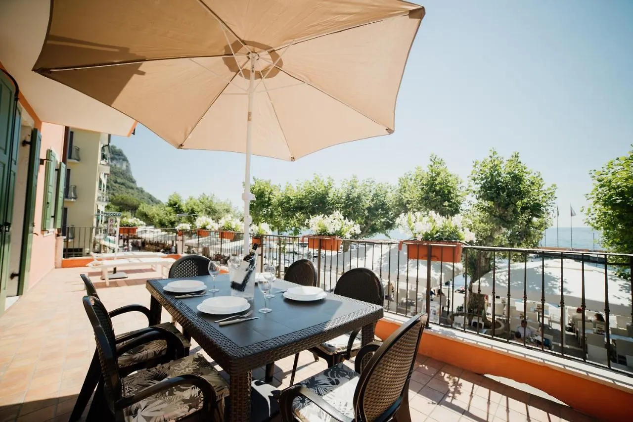 Appartamento La Casa Degli Acquerelli Garda  Garda (Verona)